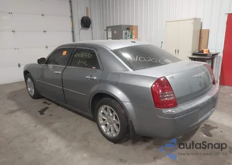 2006 Chrysler 300C z USA, uszkodzony, nr VIN 2C3KA63H76H395734